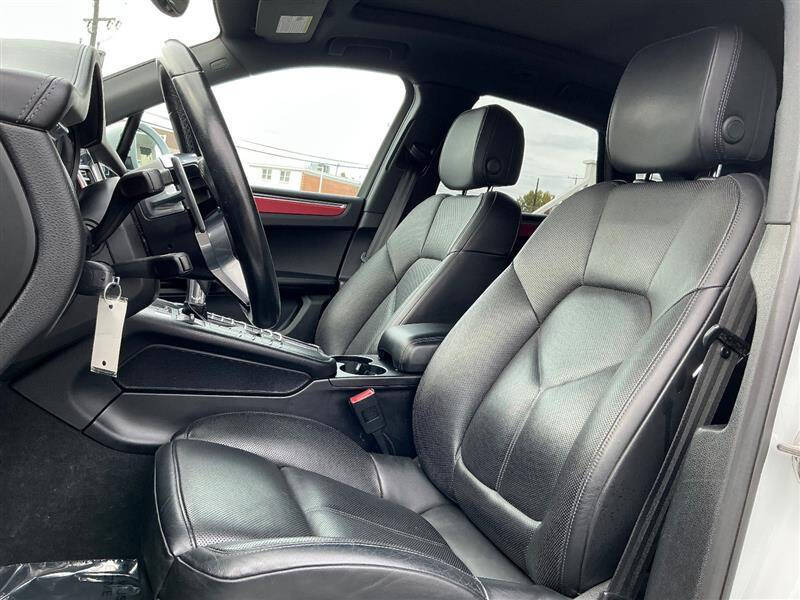 2018 Porsche Macan S