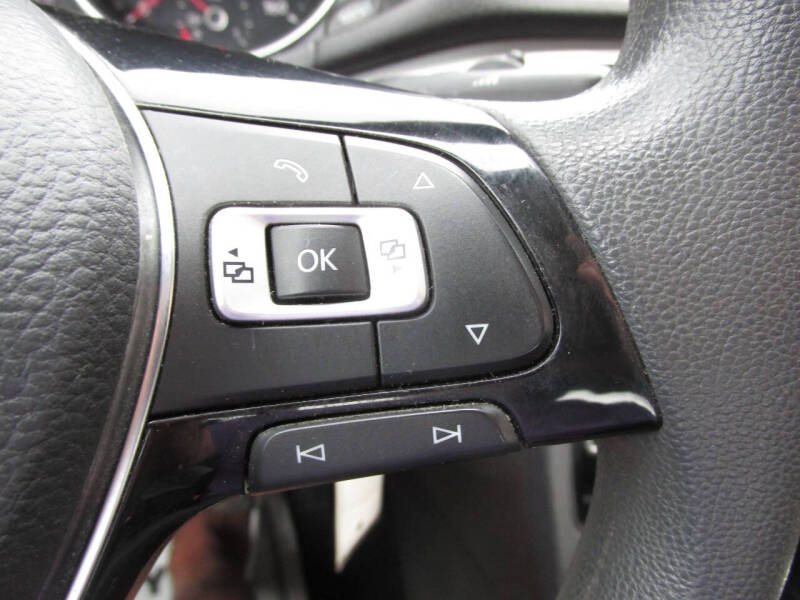 2016 Volkswagen Passat 1.8T S