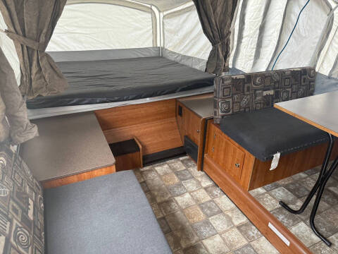 2011 Coleman Dutchmen Evolution E3