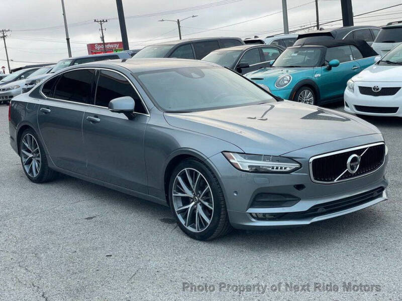 2018 Volvo S90 T5 Momentum