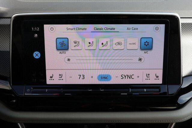 2025 Volkswagen Atlas Cross Sport SEL Premium R-Line 4Motion