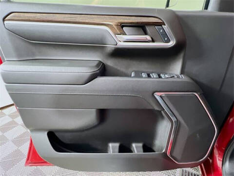 2024 GMC Sierra 1500 Elevation Standard