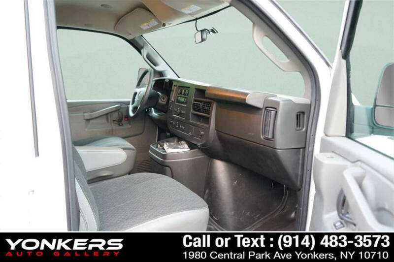 2024 Chevrolet Express 2500