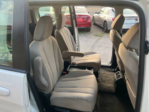 2015 Mazda MAZDA5 Sport