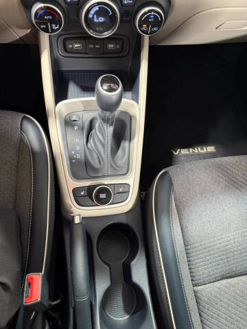 2022 Hyundai Venue Limited