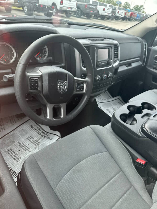 2024 RAM 1500 Classic SLT