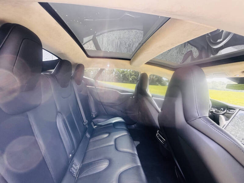 2014 Tesla Model S P85