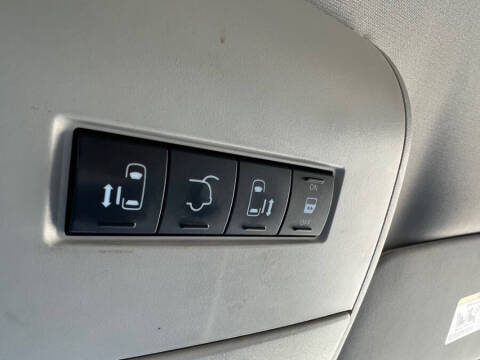 2011 Dodge Grand Caravan Crew