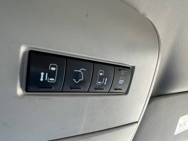 2011 Dodge Grand Caravan Crew