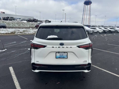 2022 Toyota Sienna XSE 7-Passenger