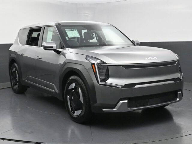 2024 Kia EV9 Light Long Range