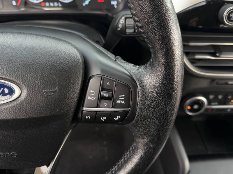 2020 Ford Escape SEL