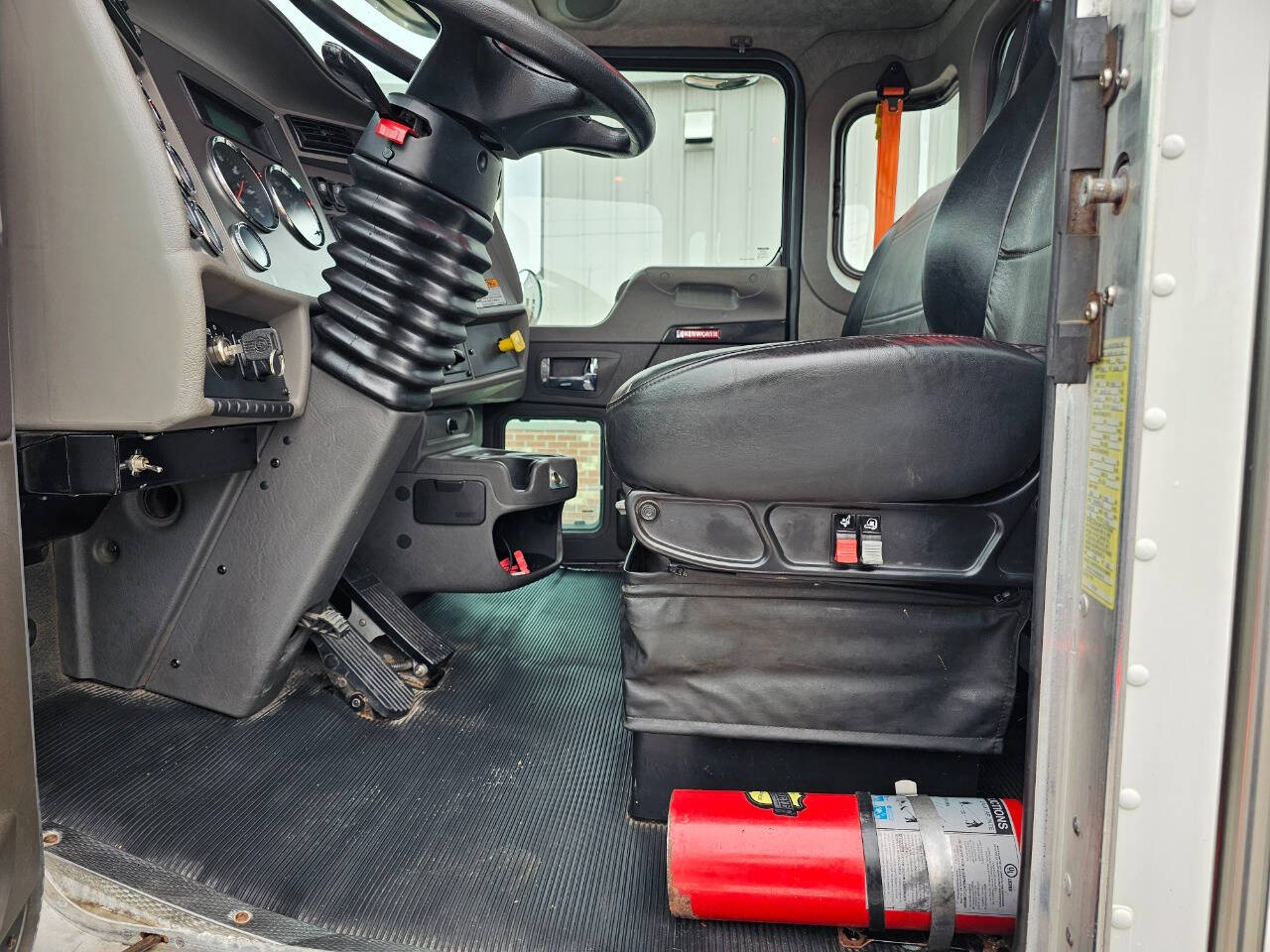 2022 Kenworth T370 11