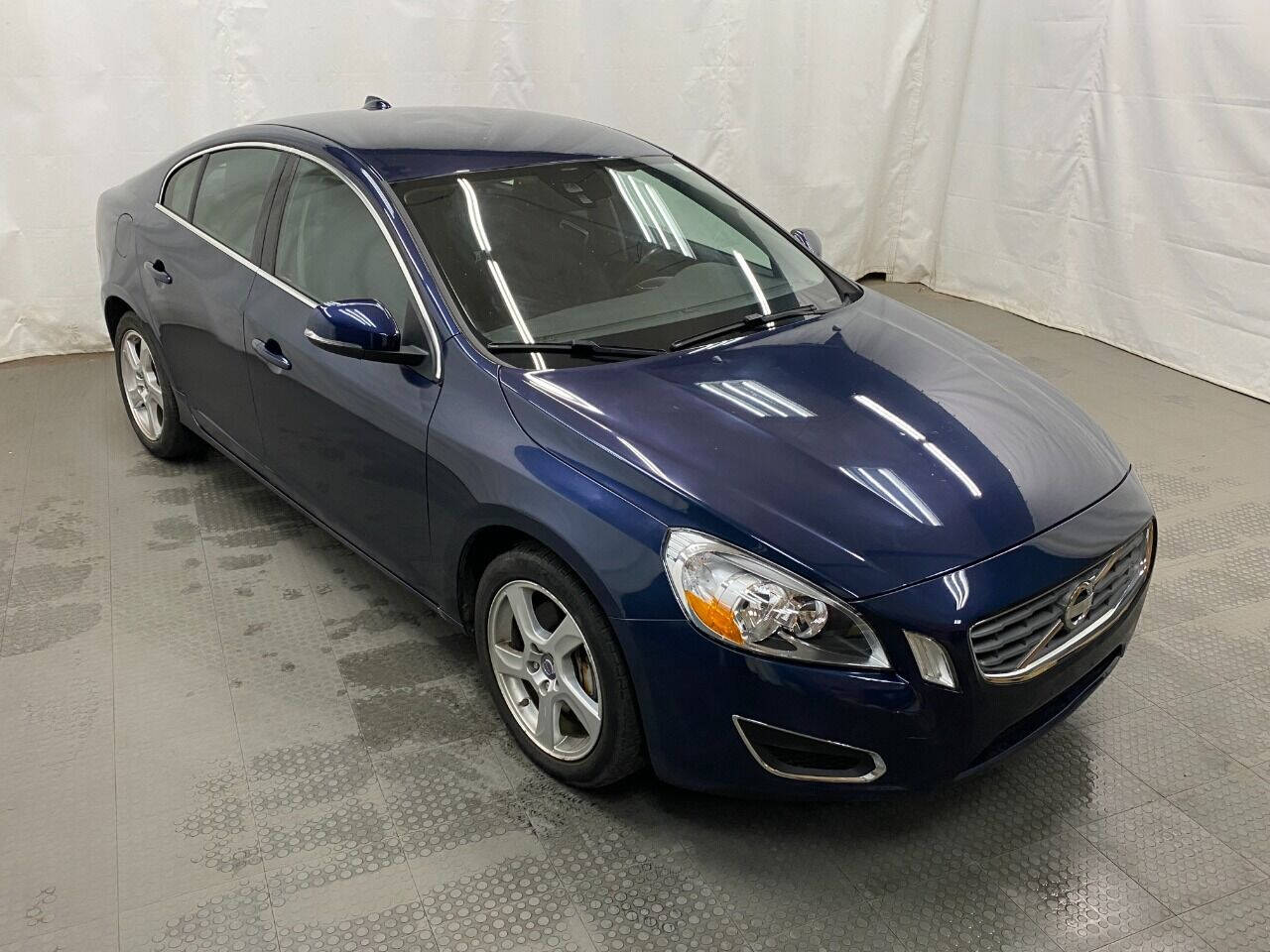 2012 Volvo S60 T5 4dr Sedan - Blue exterior view 2