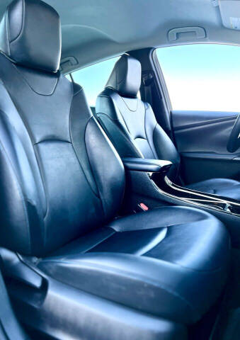 2017 Toyota Prius Four Touring