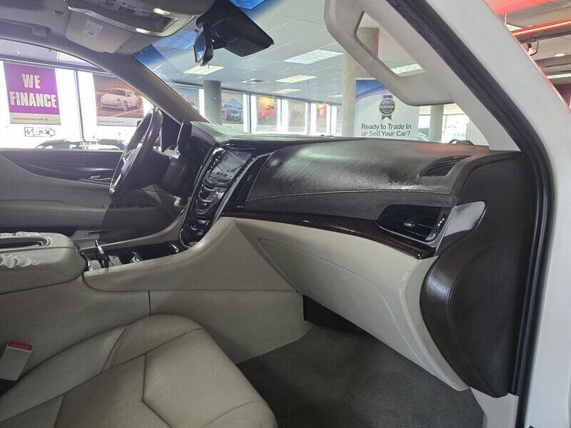 2015 Cadillac Escalade ESV Luxury