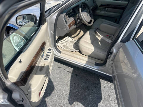 2011 Mercury Grand Marquis LS