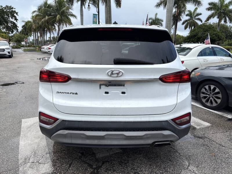 2020 Hyundai Santa Fe SE