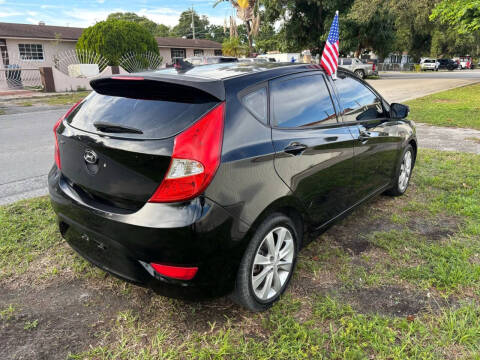 2013 Hyundai Accent SE
