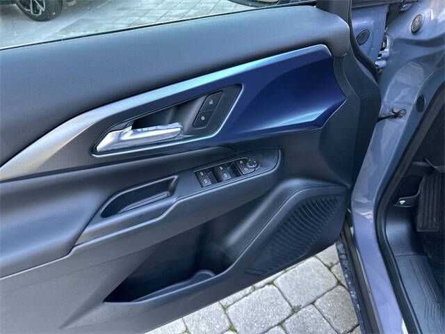 2026 Chevrolet Equinox EV LT 2