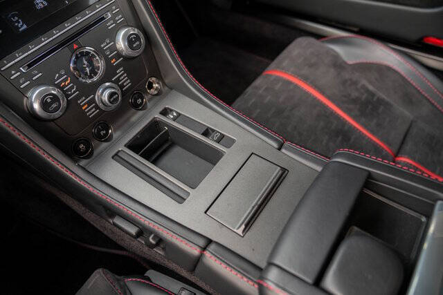 2015 Aston Martin V8 Vantage 23