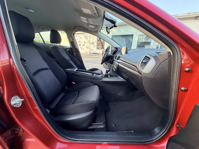 2017 Mazda MAZDA3 Sport