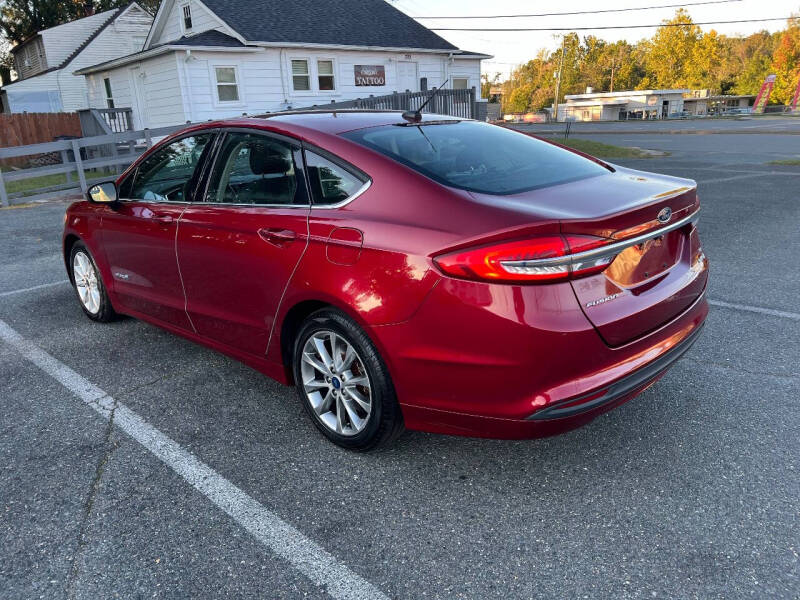 2017 Ford Fusion Hybrid SE photo 7