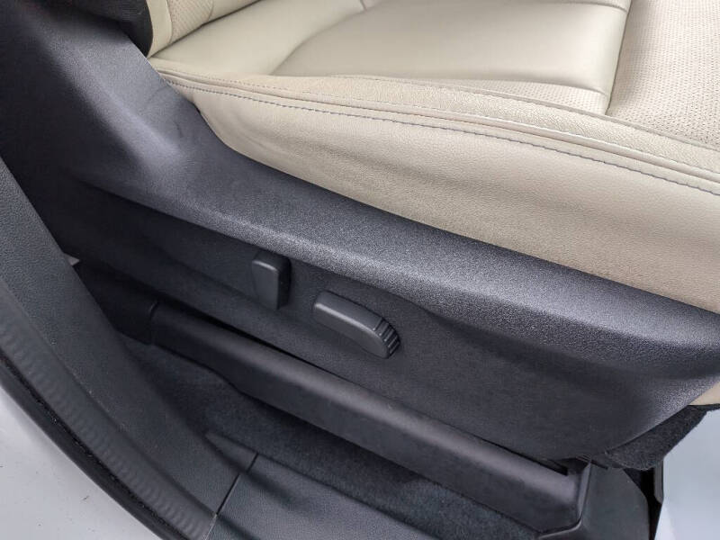 2022 Subaru Ascent Limited 8-Passenger