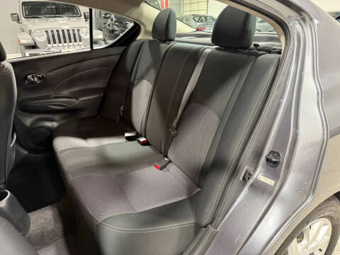 2019 Nissan Versa SV