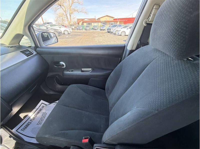 2010 Nissan Versa 1.8 S
