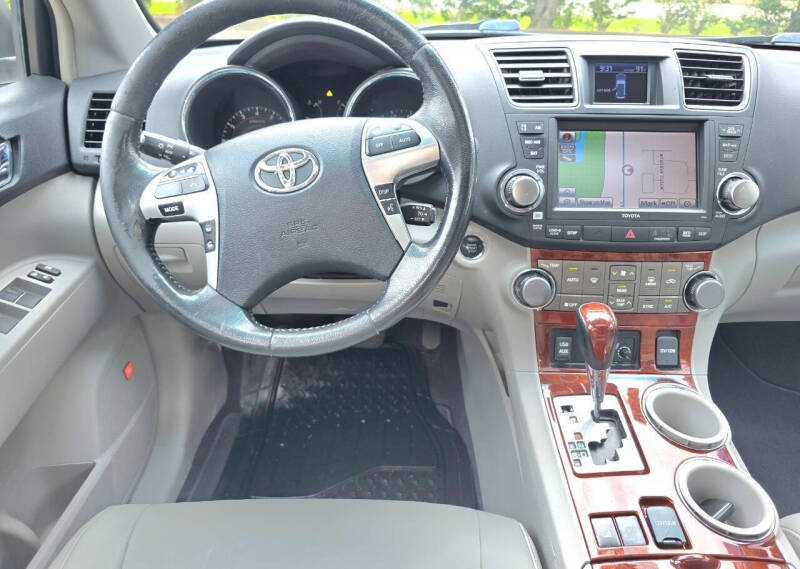2011 Toyota Highlander Limited