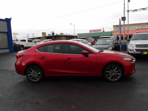 2018 Mazda MAZDA3 Touring