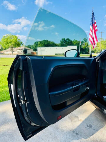 2012 Dodge Challenger SXT Plus