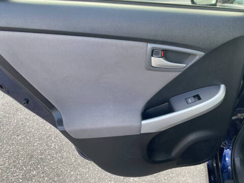 2013 Toyota Prius Two