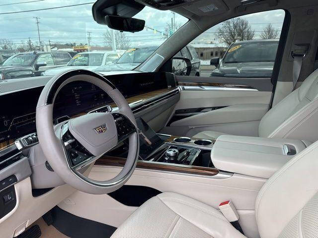 2025 Cadillac Escalade Sport Platinum