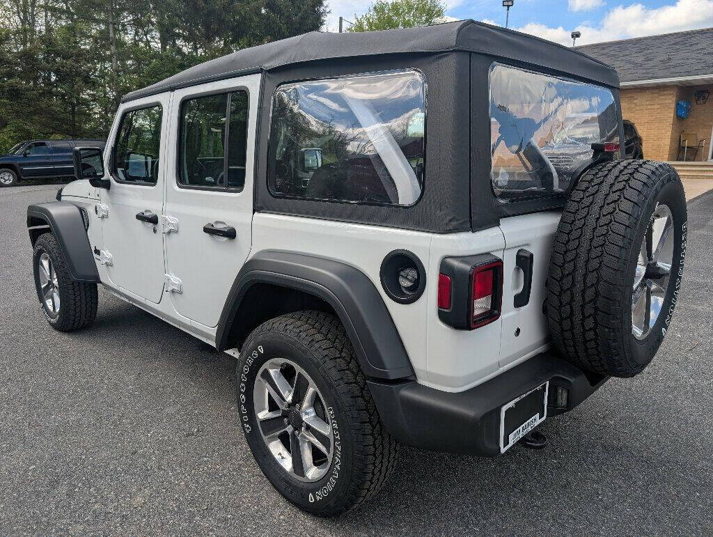 2023 Jeep Wrangler 5