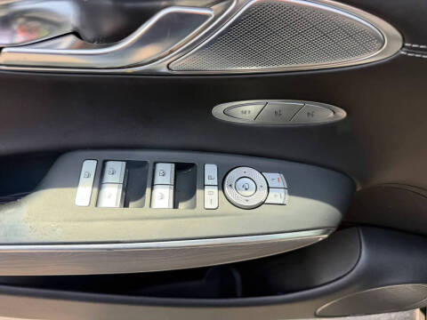 2022 Genesis GV70 2.5T Standard