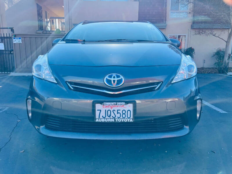 2014 Toyota Prius v Three