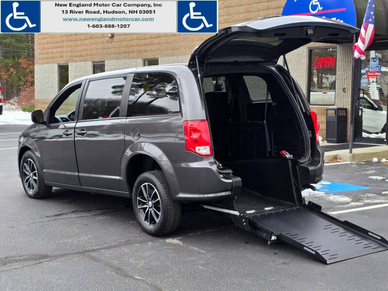 2018 Dodge Grand Caravan SXT's photo