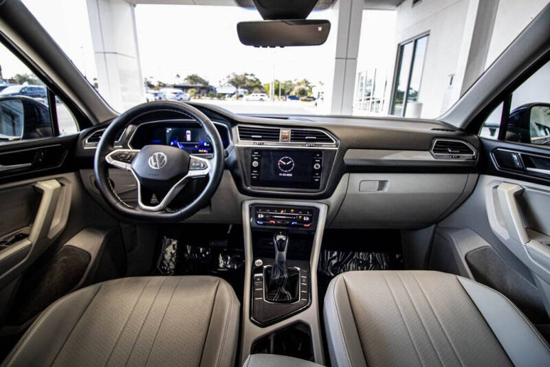 2022 Volkswagen Tiguan SE
