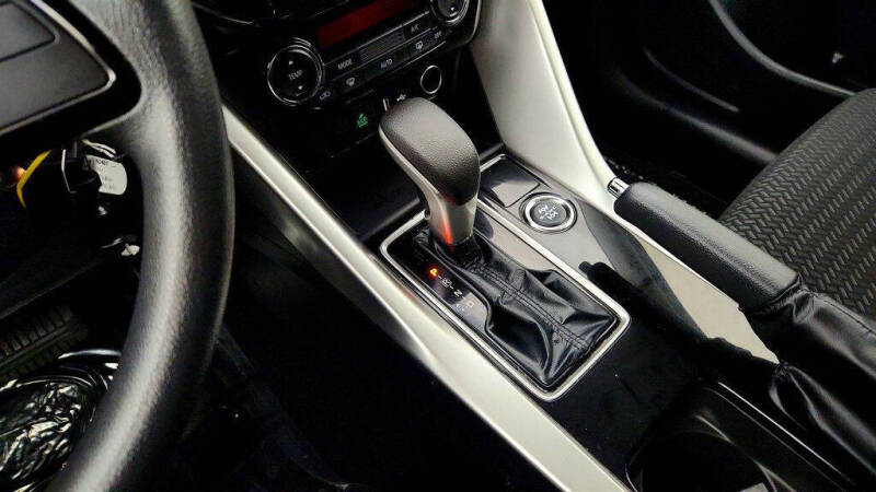 2024 Mitsubishi Eclipse Cross ES