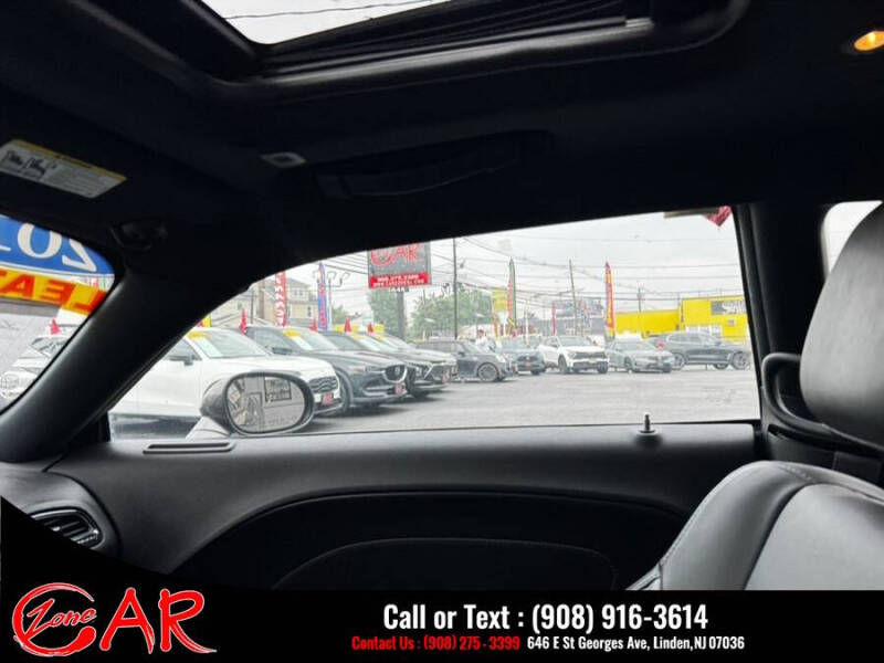 2018 Dodge Challenger SXT Plus