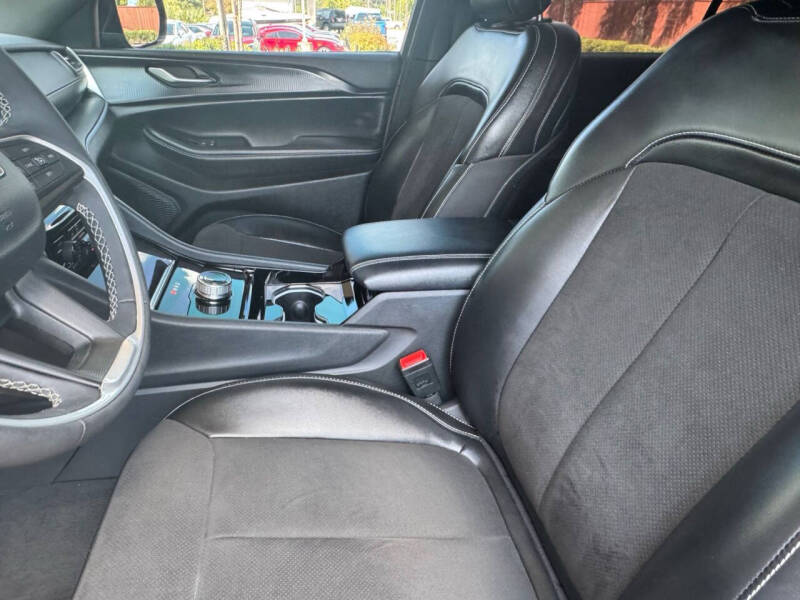 2023 Jeep Grand Cherokee L Altitude