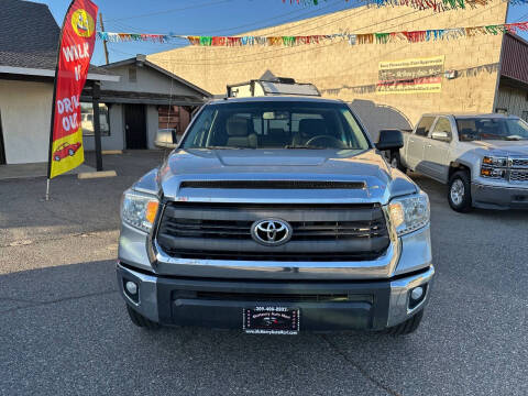 2015 Toyota Tundra SR5