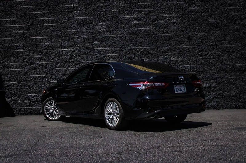 2020 Toyota Camry Hybrid XLE