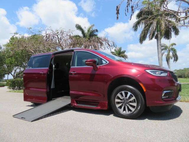 2021 Chrysler Pacifica Touring L