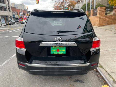 2013 Toyota Highlander SE