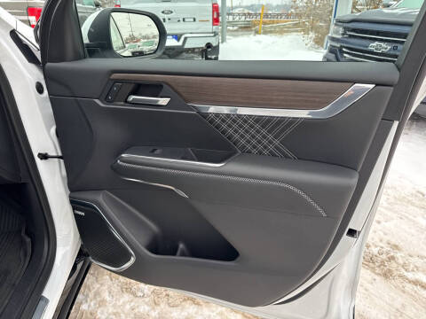 2024 GMC Acadia Denali