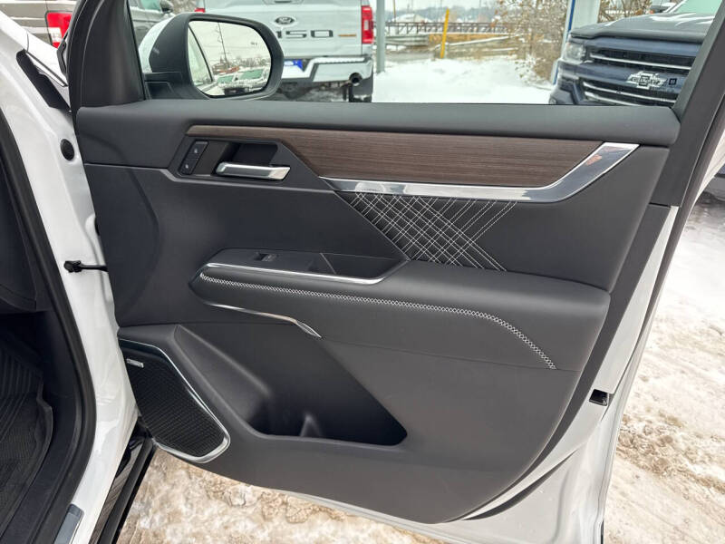 2024 GMC Acadia Denali