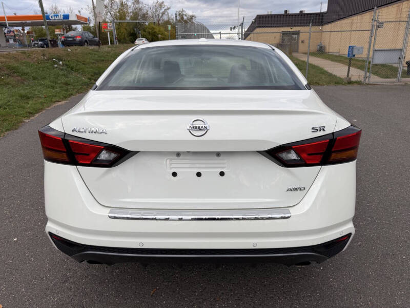 2021 Nissan Altima 2.5 SR